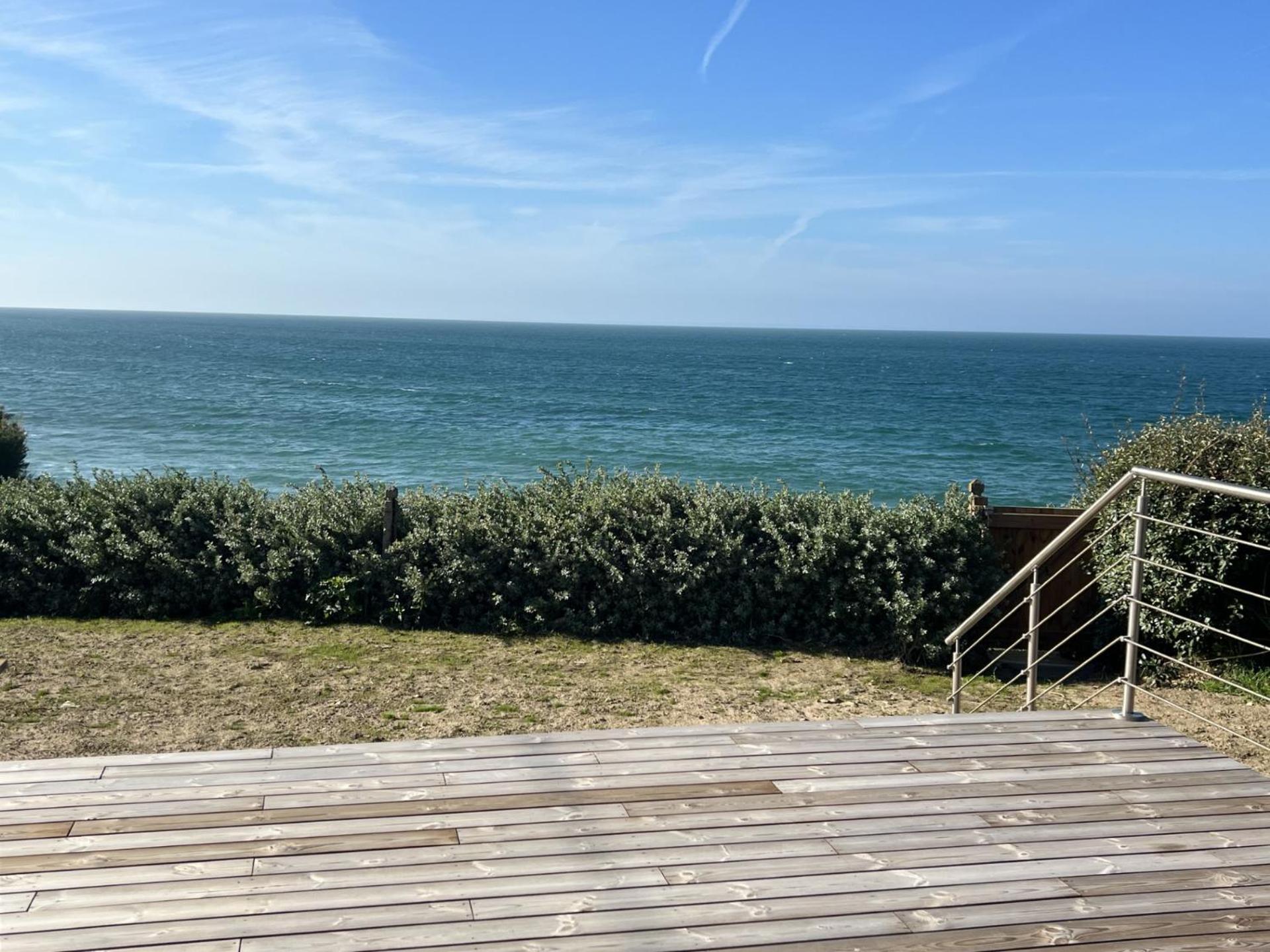 Le Bruit Des Vagues Villa Les Pieux Екстериор снимка